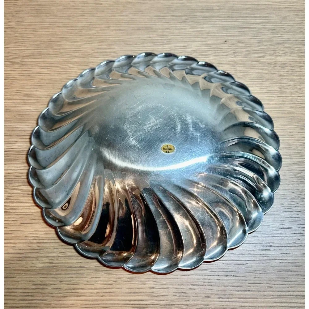 WM Rogers Vintage Waverly 3835 Silverplate Swirl Bowl 10.5